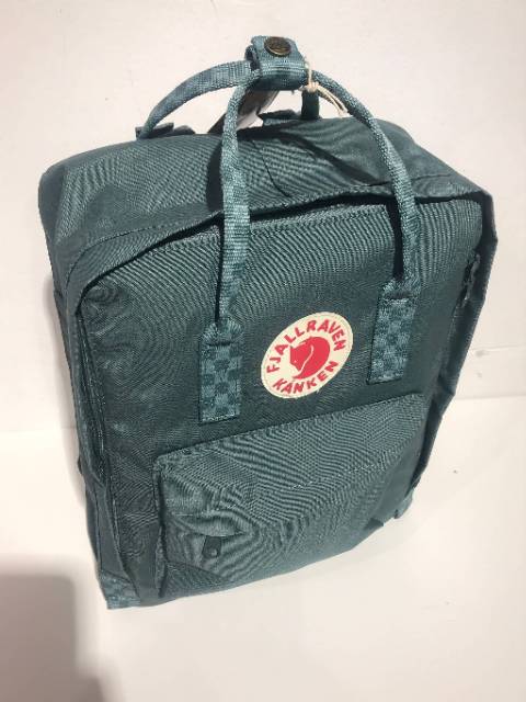gardenia white north face jester backpack The Women's Shoe size:10 fieldcraft contoured shoulder straps and Piel Leather Expandable Leather