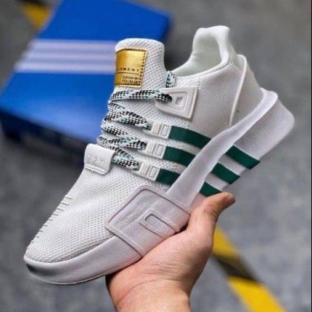 Sepatu cheap adidas eqt