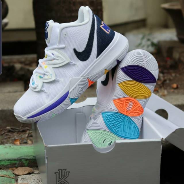 Kyrie 5 have on sale a nike day price