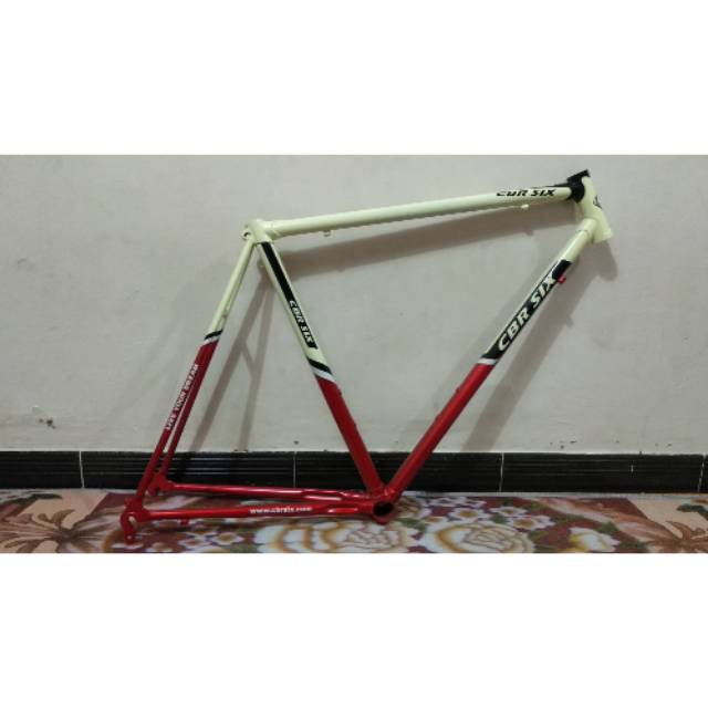 Frame sepeda balap 700c