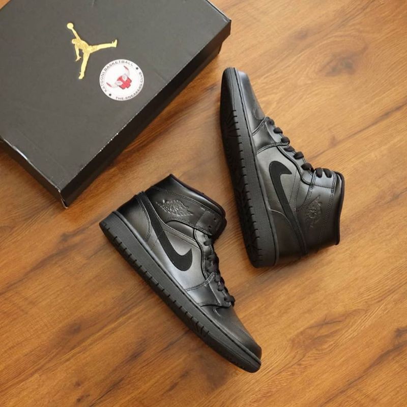 air jordan 1 high triple black