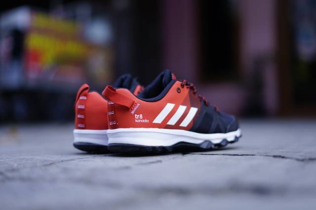 Original BNWB Sepatu Running Adidas TR8 Kanadia Red Black