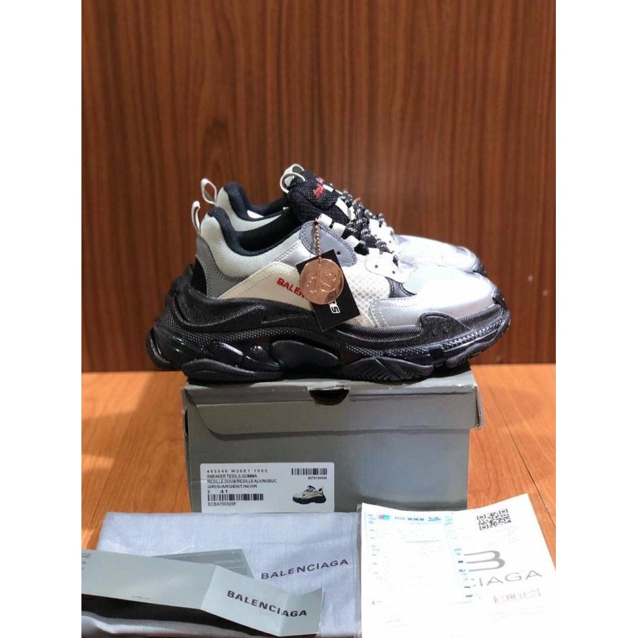 balenciaga triple s white black