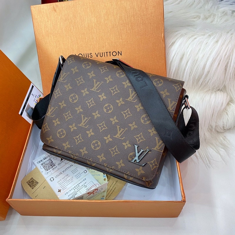 Jual Tas Selempang Pria LV Lo Uis Louiss Vuitton Slingbag Mewah Cowok  Branded Import Hot Item Best Seller Fashion Terlaris Limited Batam di lapak  Dirahstore