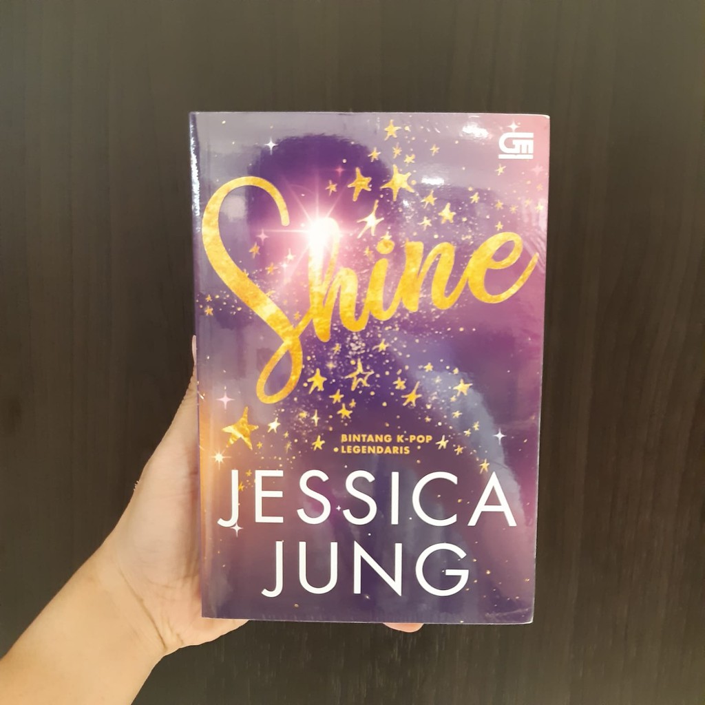 Jual AZ - Buku Shine - Jessica Jung | Shopee Indonesia