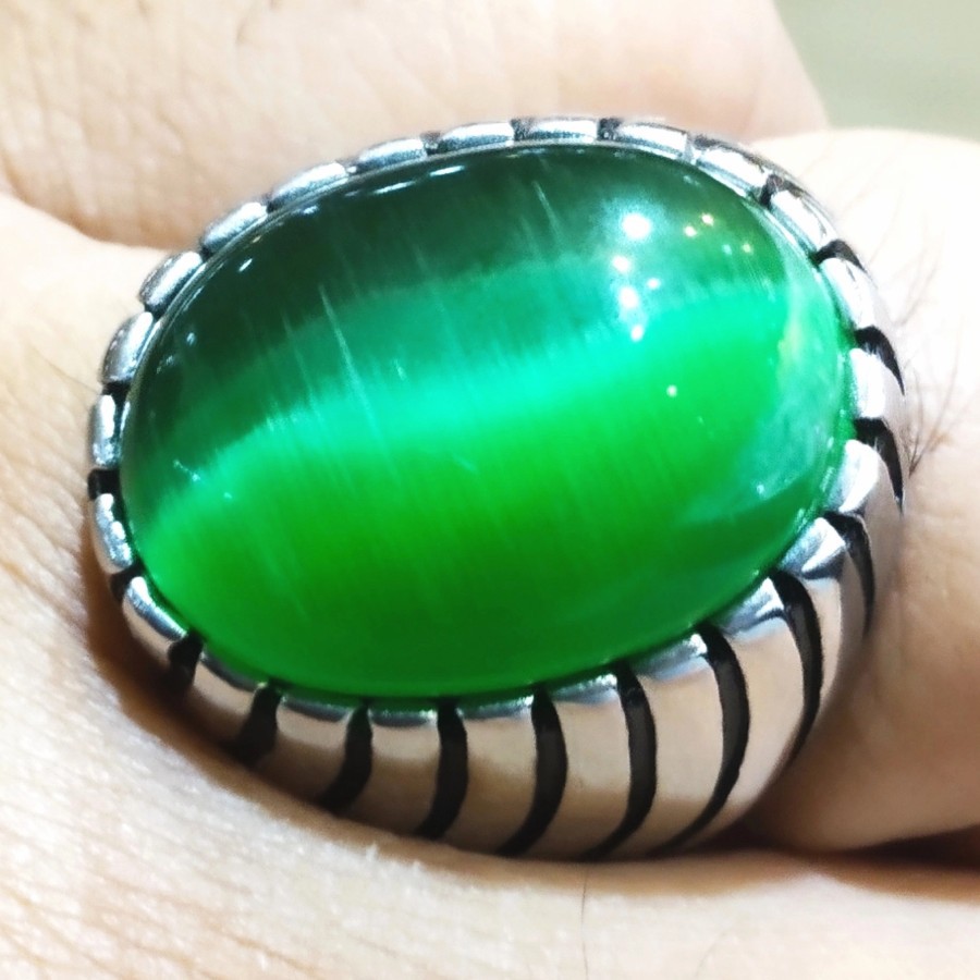 Jual Cincin Titanium Zebra Batu Akik Mata Kucing Hijau Green Cat Eye - Emas  20 x 15 x10 mm | Shopee Indonesia