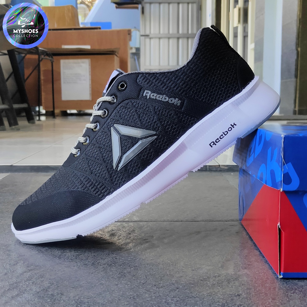 Model sepatu sport outlet reebok terbaru