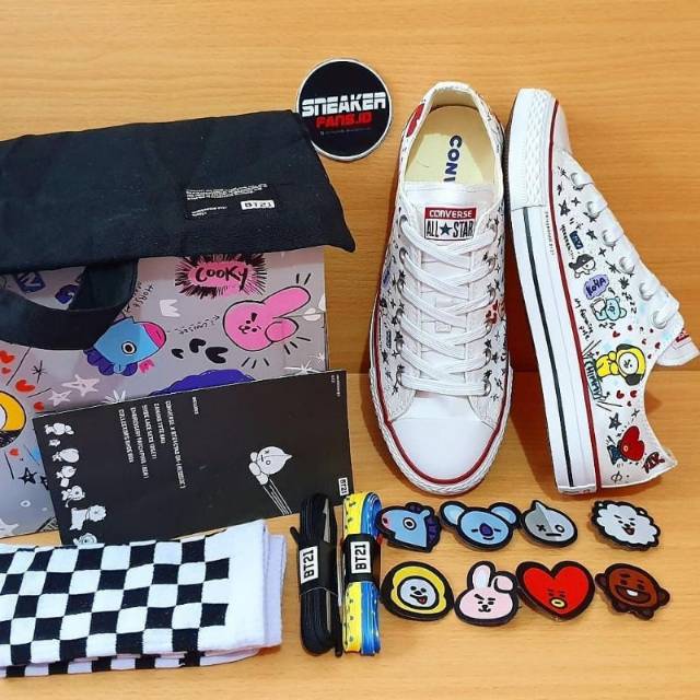 Harga converse cheap x bt21