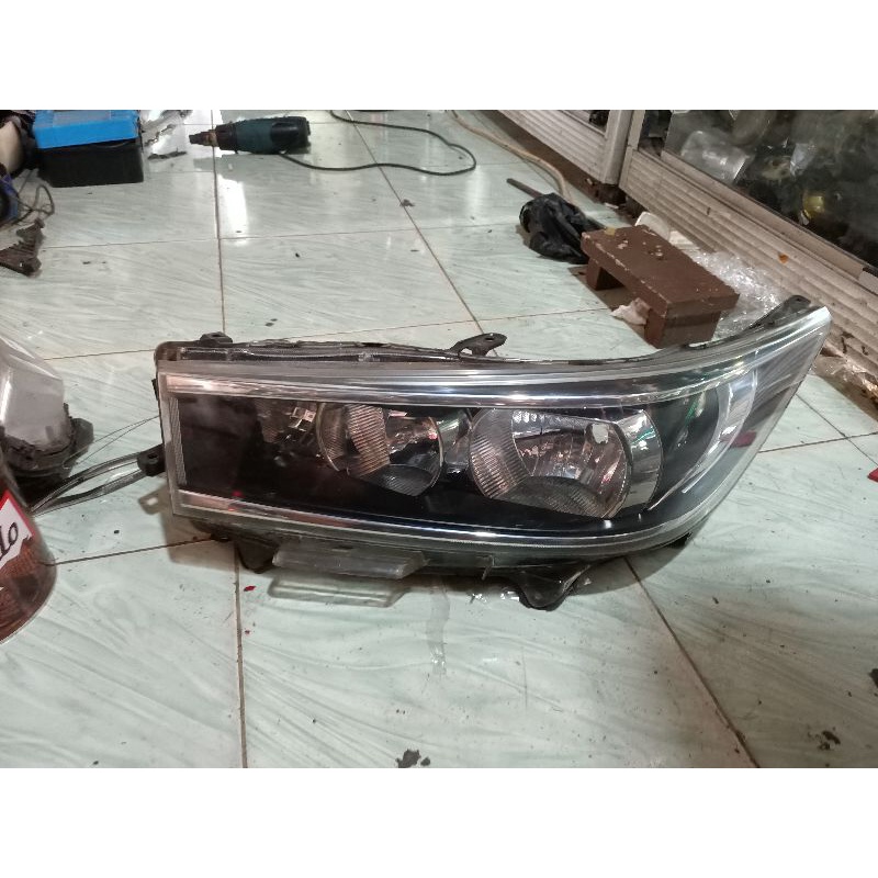 Jual headlamp Innova reborn type v Shopee Indonesia