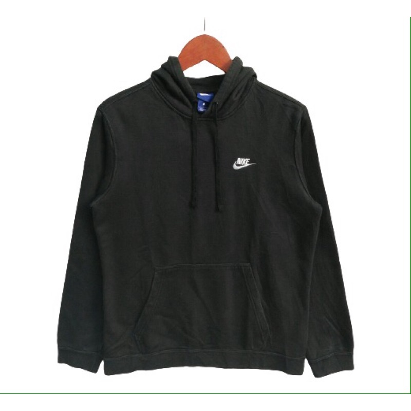 Nike small 2024 logo hoodie