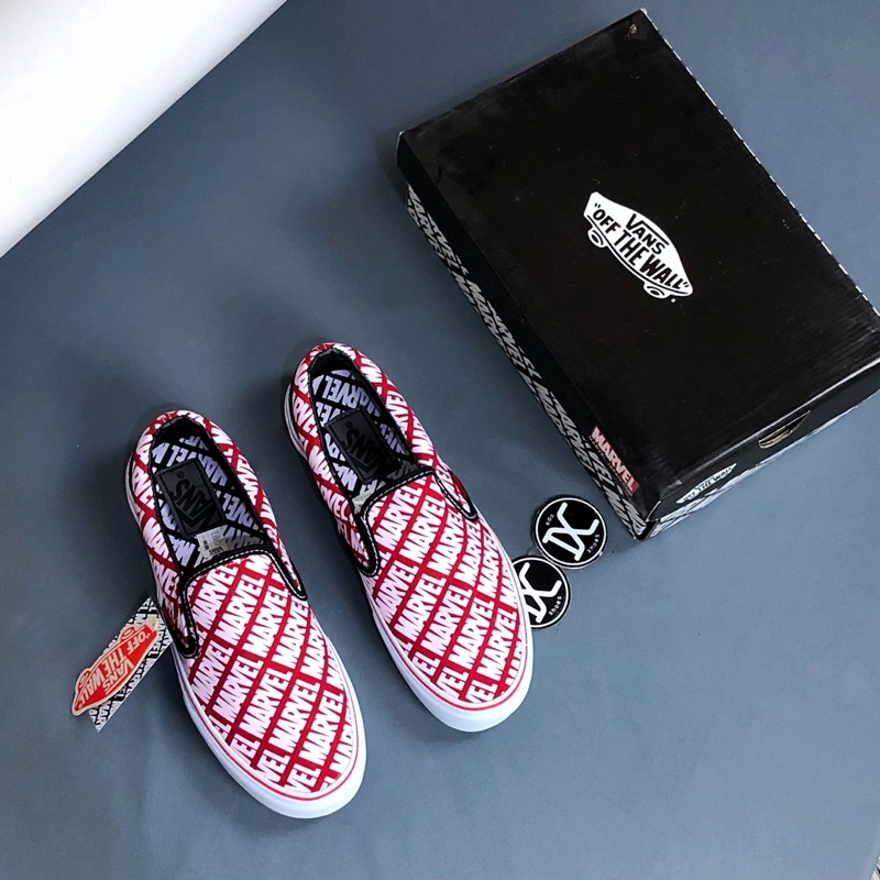 Vans Slip On v98 Marvel Logo Red Black