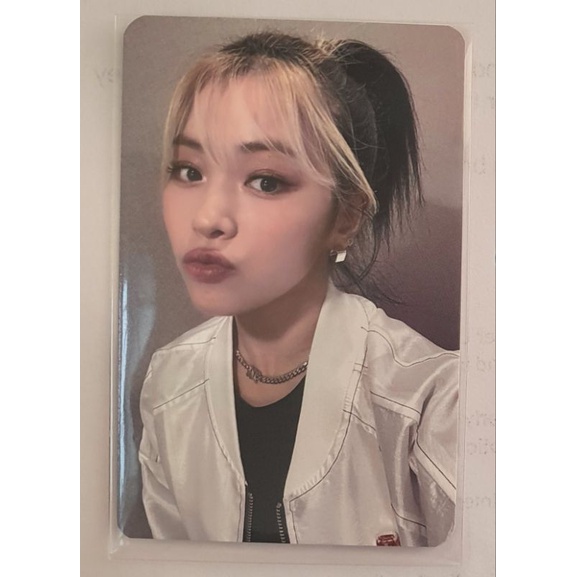 Jual Photocard Ryujin Booked | Shopee Indonesia
