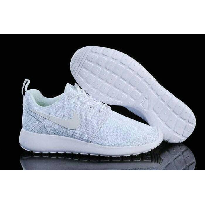 Sepatu nike hotsell roshe run