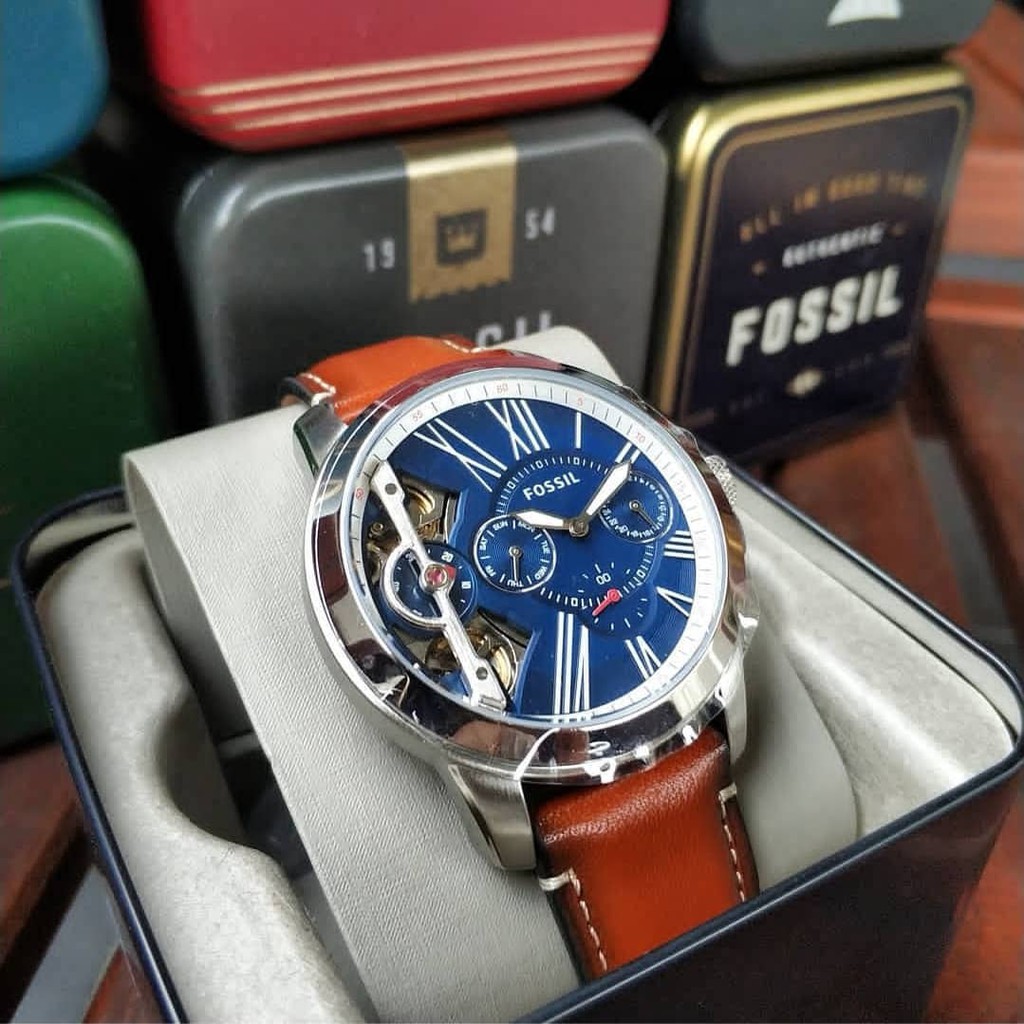 Fossil 2025 me 1161