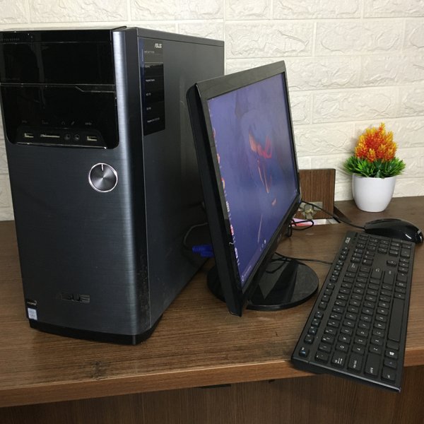 1263) 秒速起動SSD240G ASUS一体型 V220 i5 8G Windowsデスクトップ
