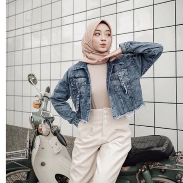 Ootd jaket deals jeans crop hijab