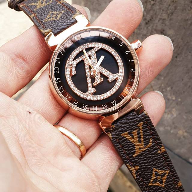 Jual Jam Tangan Louis Vuitton Model & Desain Terbaru - Harga