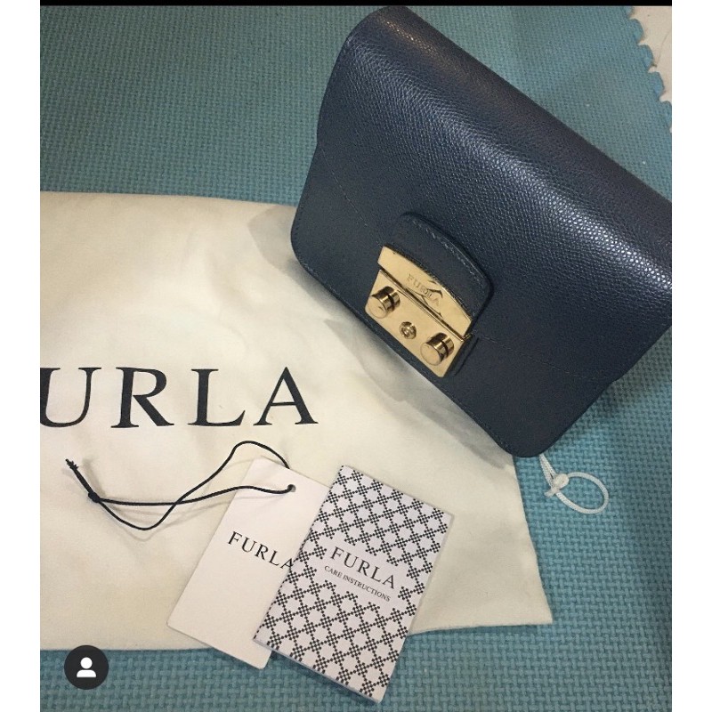 Harga best sale furla metropolis