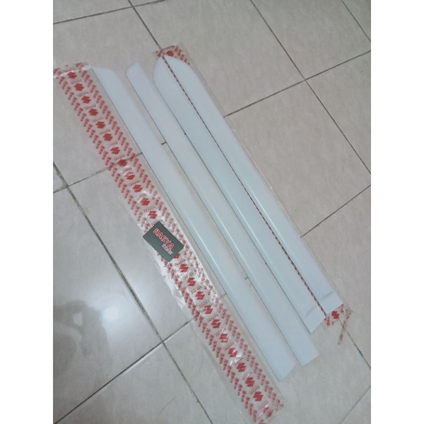 Jual Lis body Lis bodi body moulding Ertiga original putih Shopee