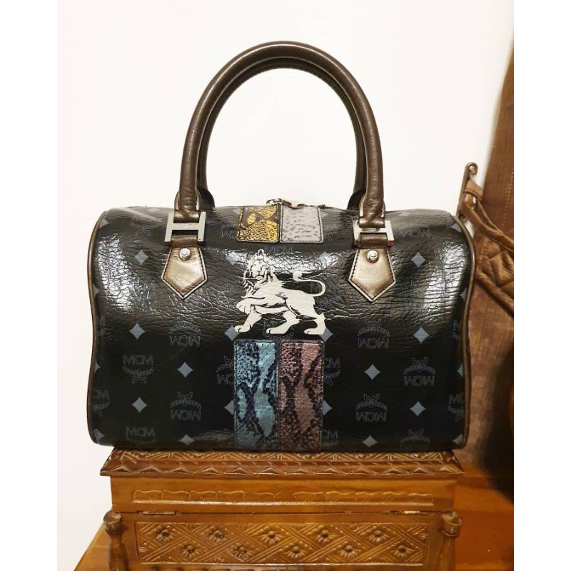 Mcm munchen m1976, Fesyen Wanita, Tas & Dompet di Carousell