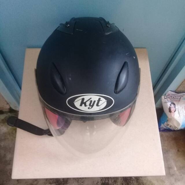 Helm hot sale kyt second