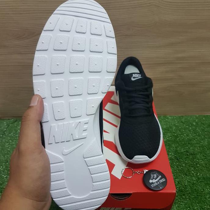 Jual Fashion Way Sepatu Nike Tanjun Black White 100 Original Free Kaos Kaki Shopee Indonesia