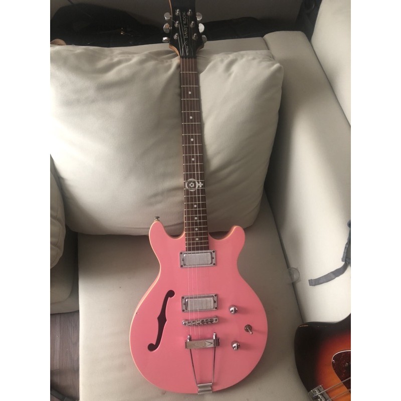 Jual daisy rock Retro-H Guitar Pink | Shopee Indonesia