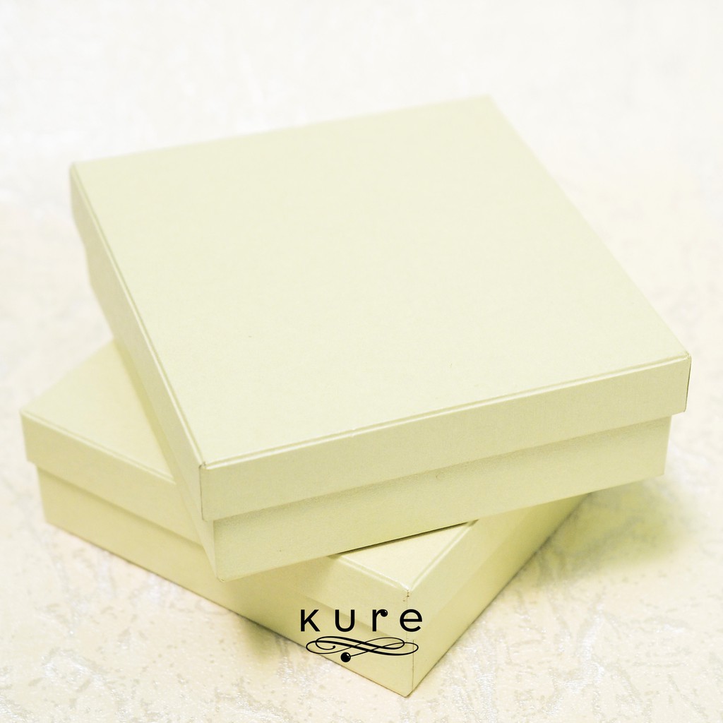 Jual KURE Exclusive Gift Box - Medium Size (Kotak Kado Cantik Ukuran ...