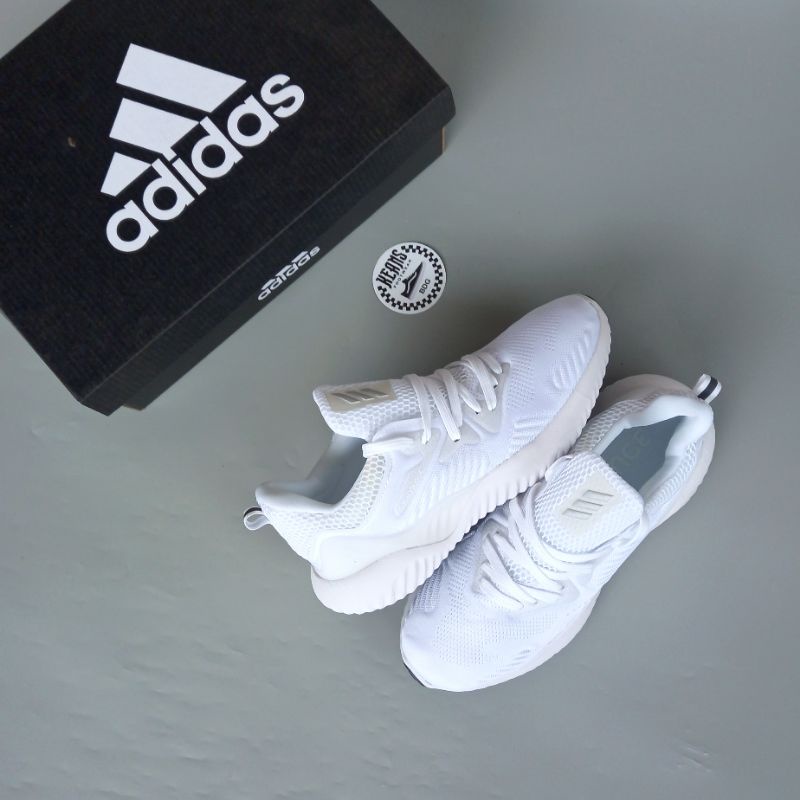 alphabounce beyond triple white