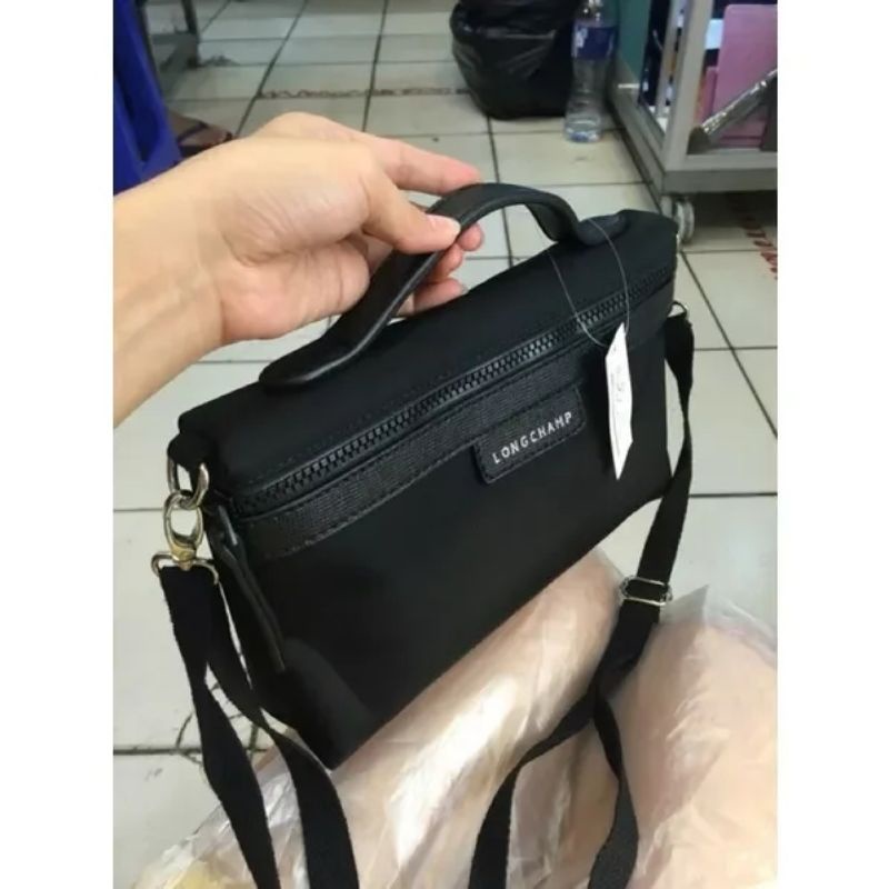 Harga tas shop longchamp sling bag