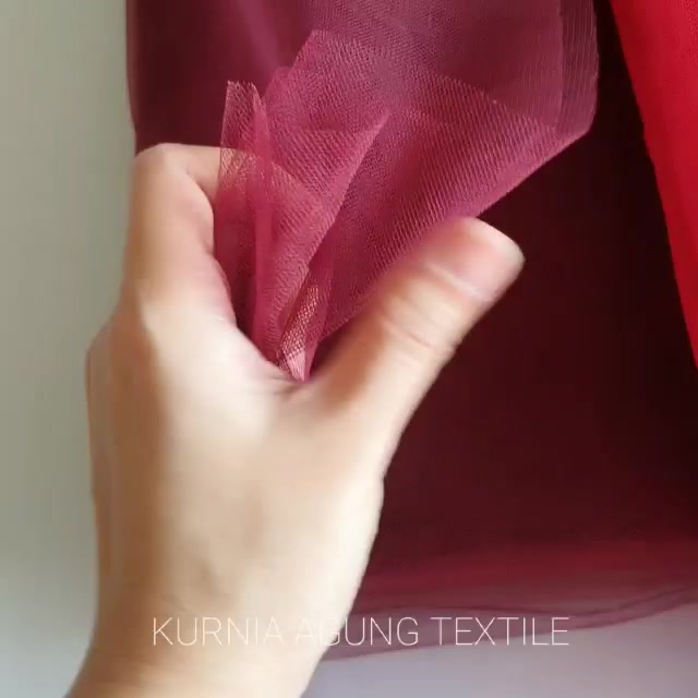 Jual Kain Tile Tulle Souvenir Bahan Kaku Sedang warna HITAM Souvenir ...