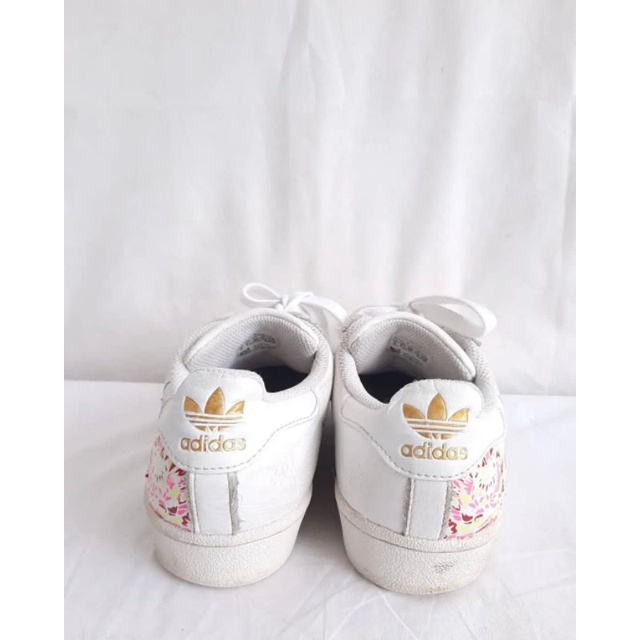 adidas gazelle silver green womens Adidas Tokyo 'Crew White Floral Embroidery'  Walkwithus.ph