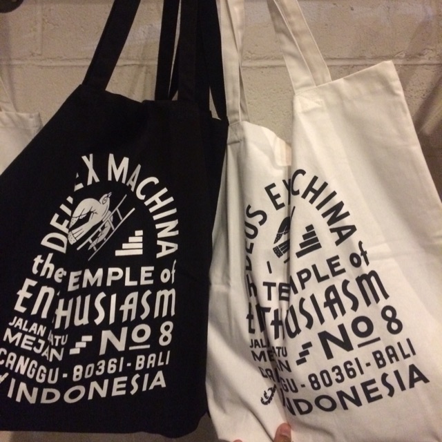 Jual totebag deus temple of enthusiasm original Shopee Indonesia