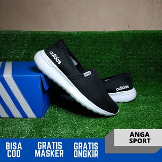 adidas slip on wanita