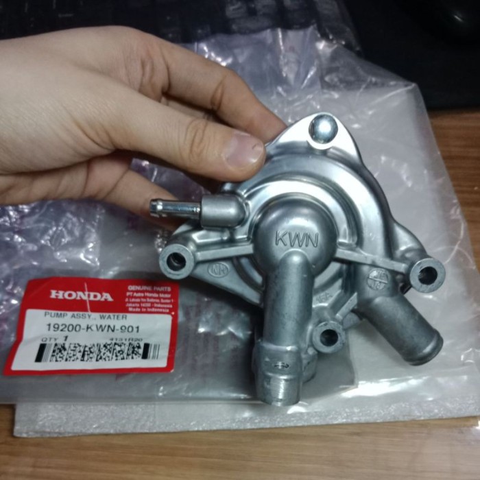 Jual WATER PUMP POMPA AIR RADIATOR VARIO 125 150 ORIGINAL ASLI 19200 ...