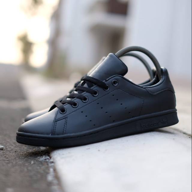 Stan smith hot sale full black