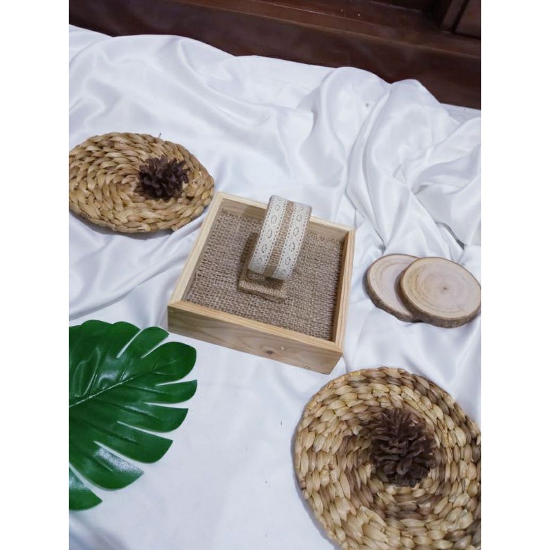 Jual DISPLAY GELANG RUSTIC DISPLAY GONI BAHAN RUSTIC, PERLENGKAPAN ...