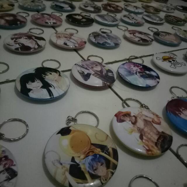 Jual Pin Gantungan Anime 58Mm Custom Anime / Kpop / Gambar Bebas