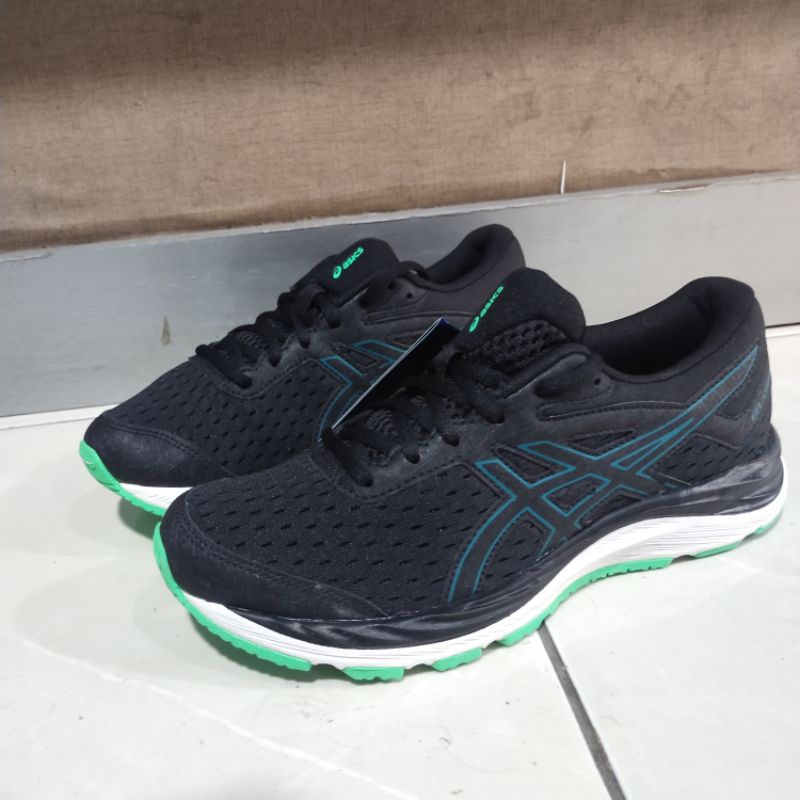 Sepatu asics outlet gel cumulus 20