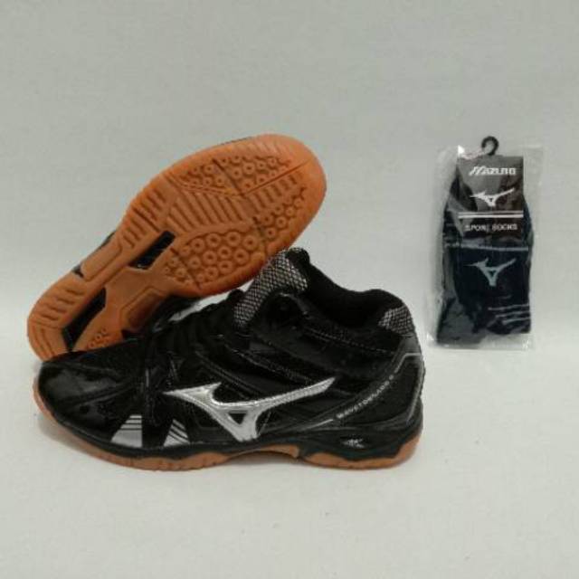 Mizuno tornado cheap 9 hitam