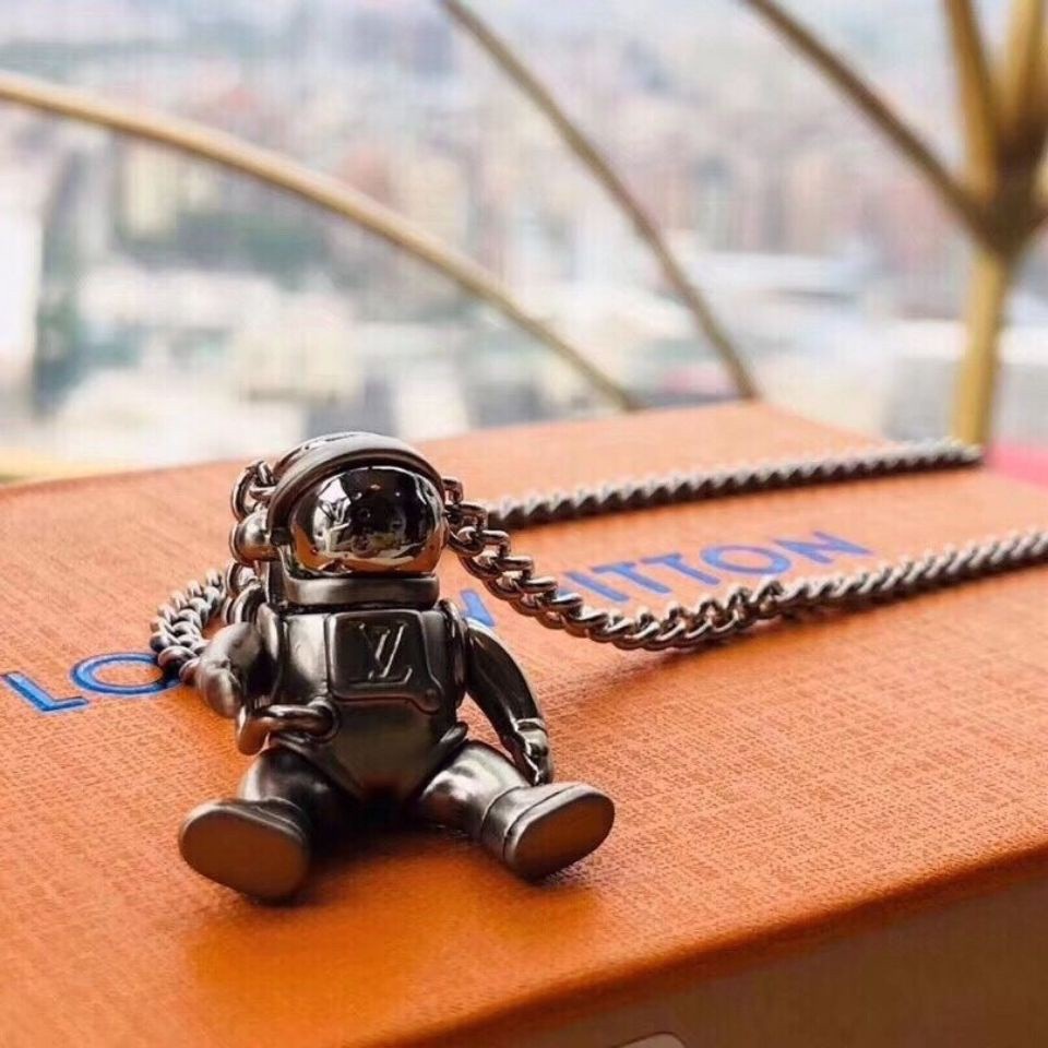 Louis Vuitton Astronaut Necklace Replica