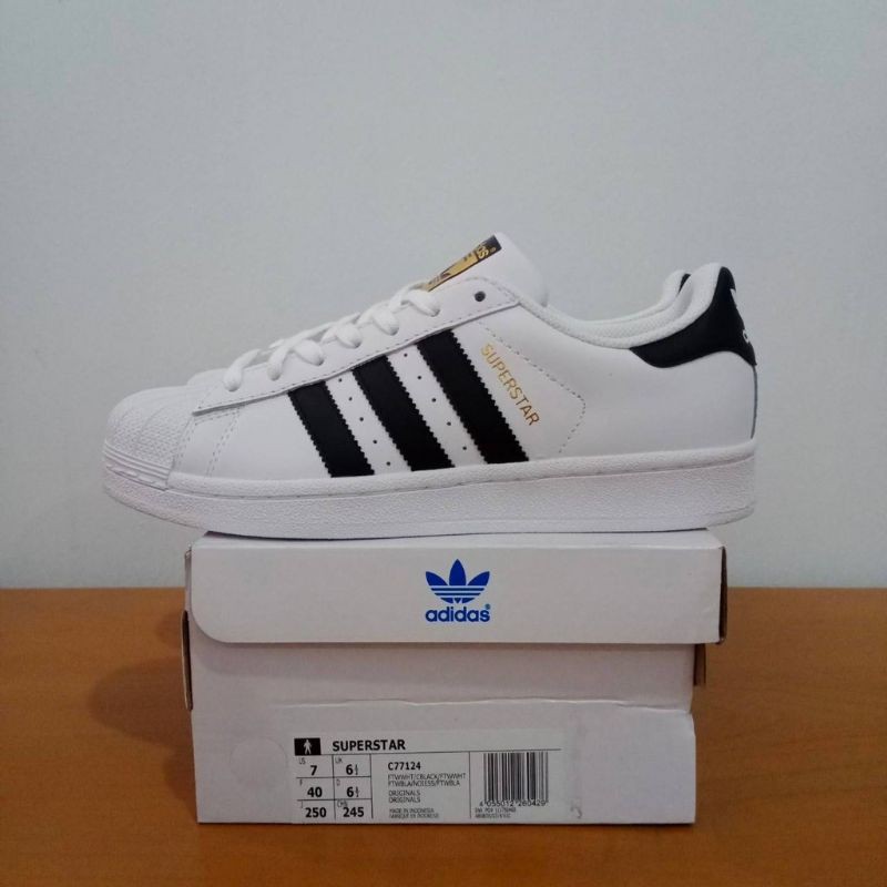 adidas gazelle silver green womens adidas Originals Superstar Foundation