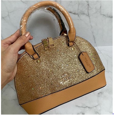 Name : Coach Sierra Medium in Signature Colorblock Size : P38xT24xL11cm  Berat : 1,06 kg Harga 1.950.000 KUALITAS : SISA PRODUKSI PABRIK, Fesyen  Wanita, Tas & Dompet di Carousell