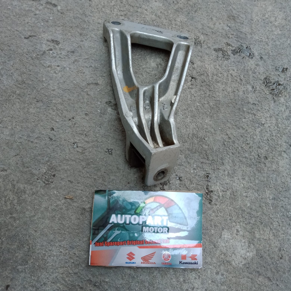 Jual Dudukan footstep postep belakang sebelah kanan Yamaha Mio smile ...