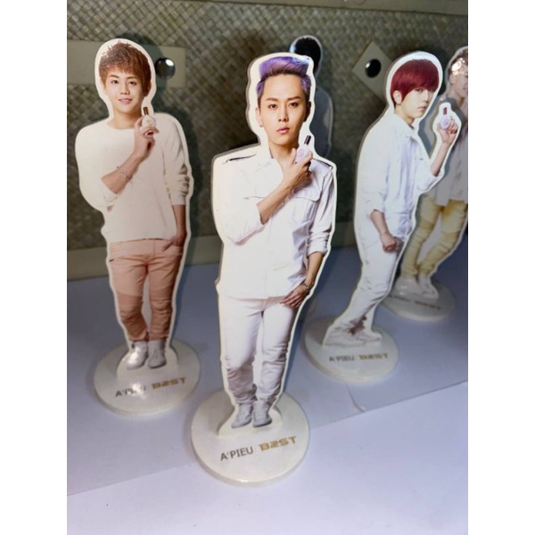 Jual Mini Standee Beast x A'pieu Dapat Semua Member | Shopee Indonesia