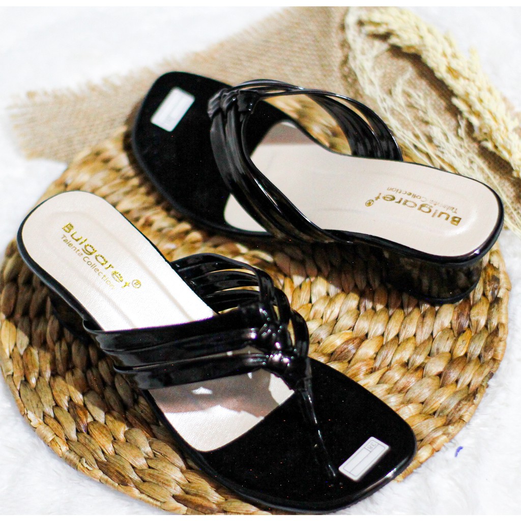 Sandal jepit 2025 high heels