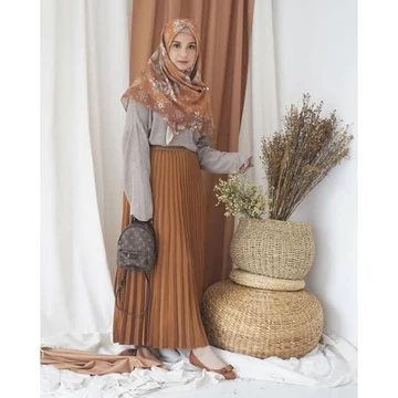 Bisa Rok Plisket Premium