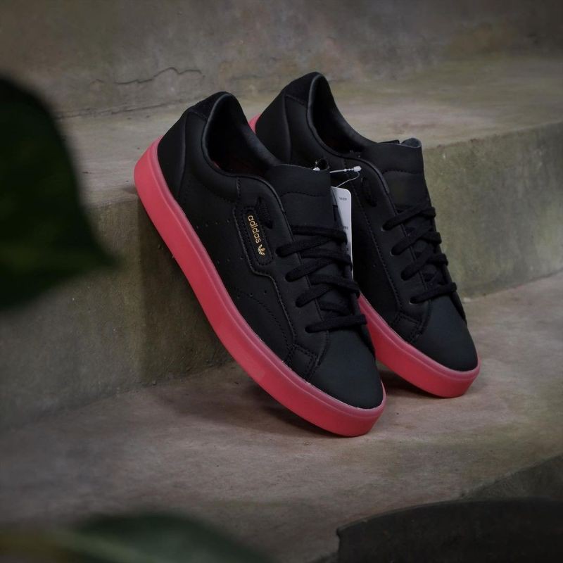 Adidas sleek clearance black pink