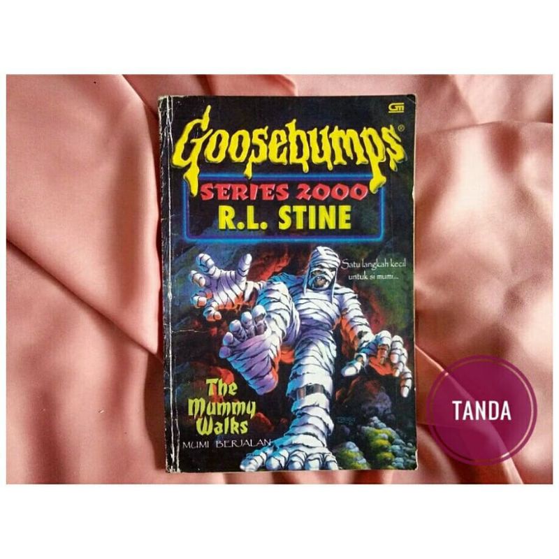 Jual Goosebumps Series Mumi Berjalan Shopee Indonesia