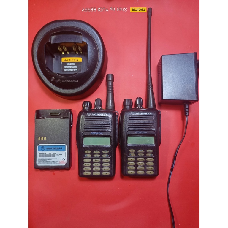 Ht Motorola Gp338 plus Frekuensi Uhf: 403 sd 470 Mhz Kondisi Normal Tx dan  Rx Power sinyal 4,5 watt Baterai awet Motorola Gp 338+